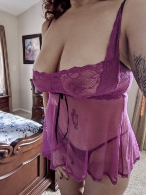 Marie-zoé escort girl in Coral Hills MD